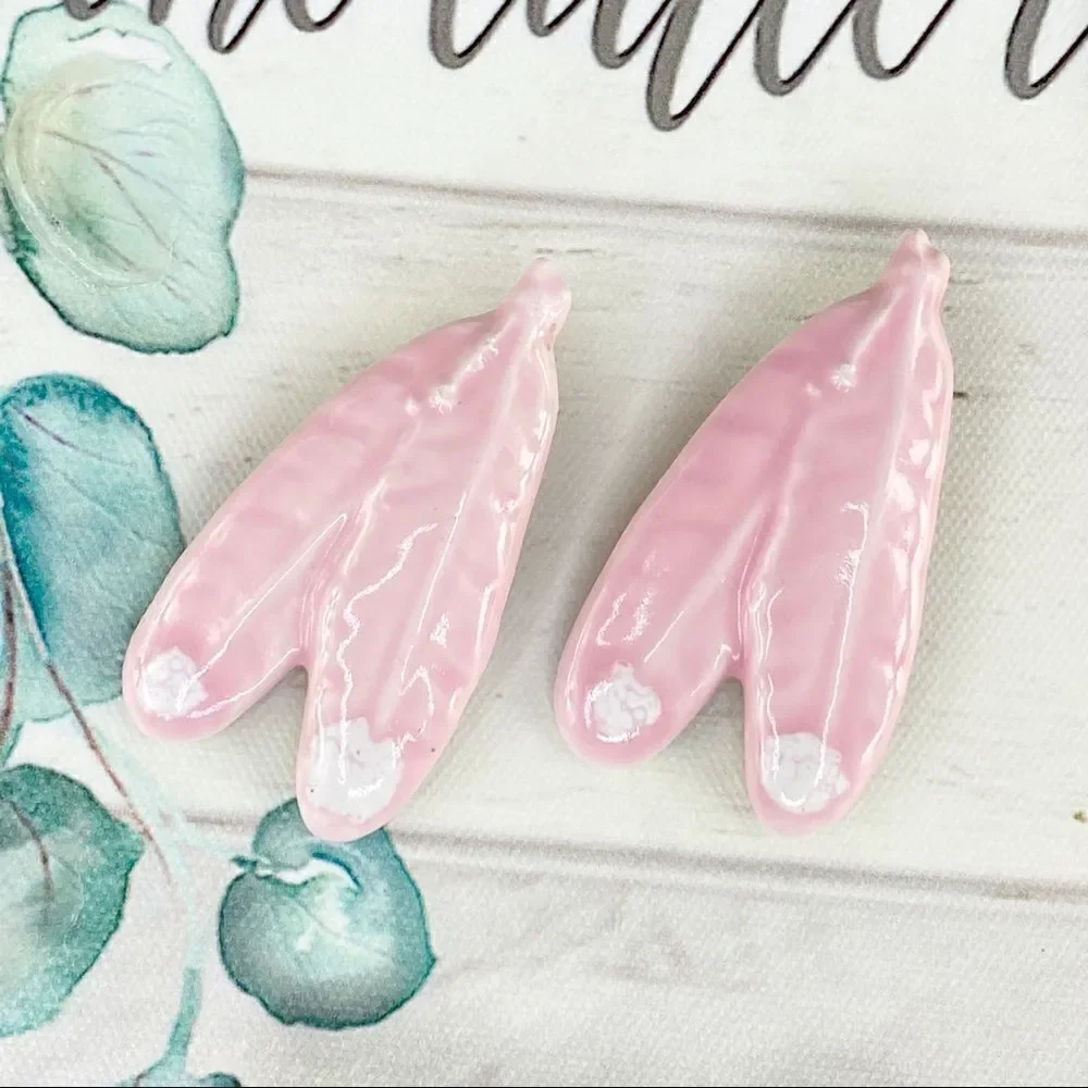 ‎Pink Ceramic Feather Earrings